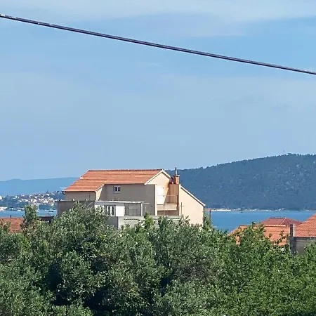 Milena Mit Whirlpool Apartment Kastela